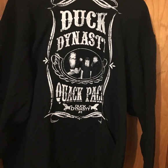 Duck Dynasty Sweatshirt - Picture 3 of 3